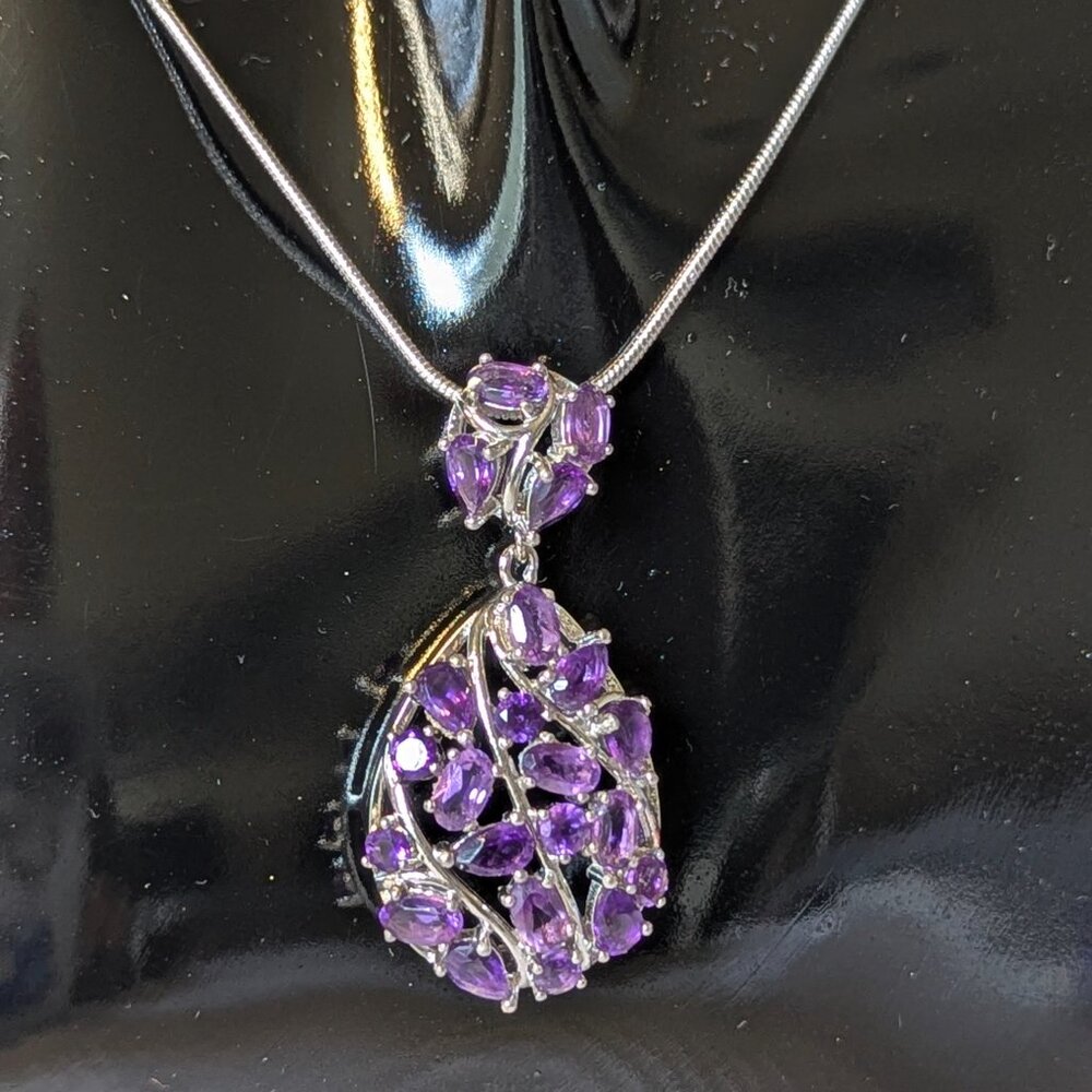 SET Enchanting Pendant Necklace and Earrings Amethyst 925